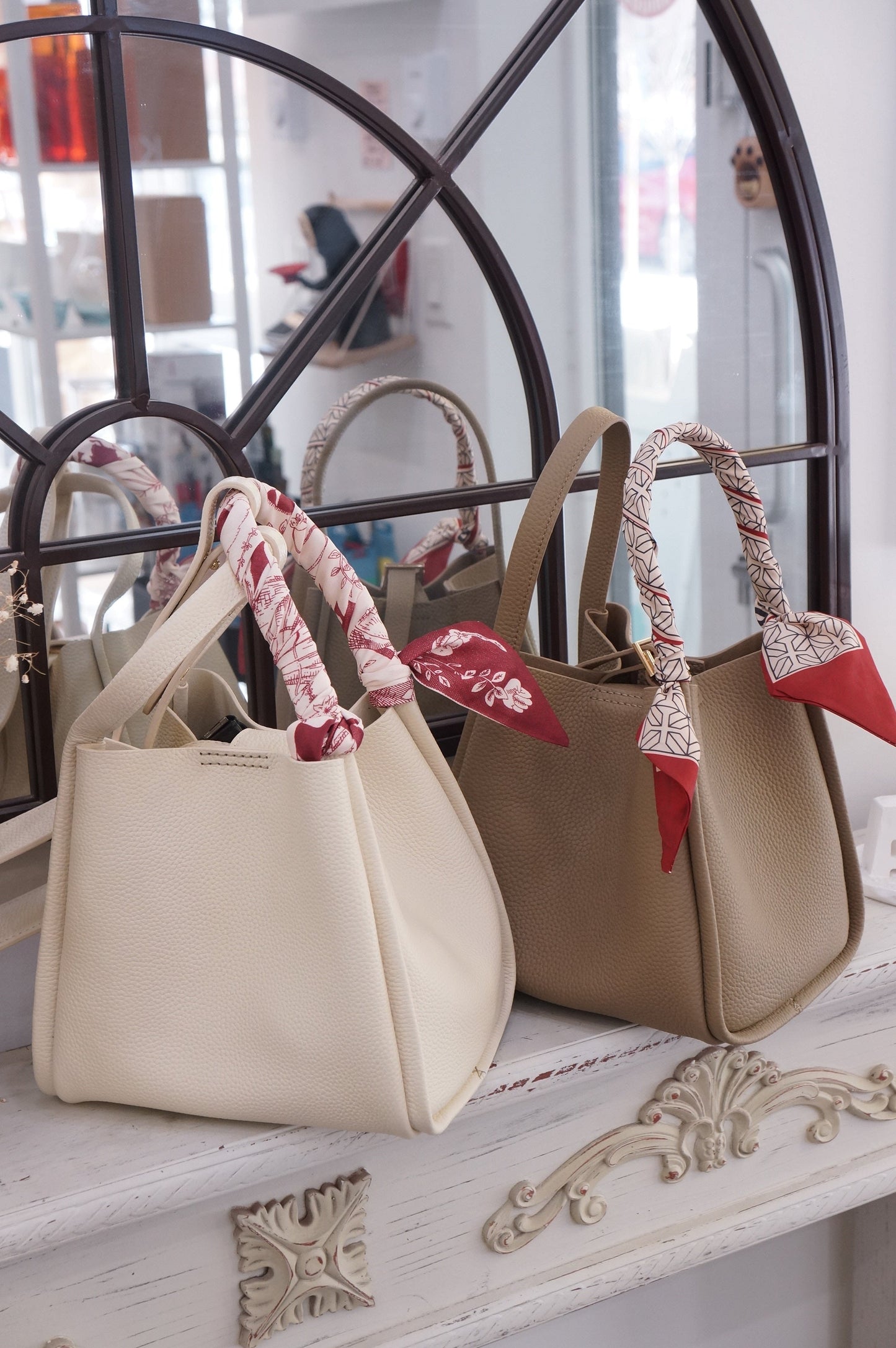 Ready-To-Ship | Hand-Stitched Signature Chic Bucket Bag - White