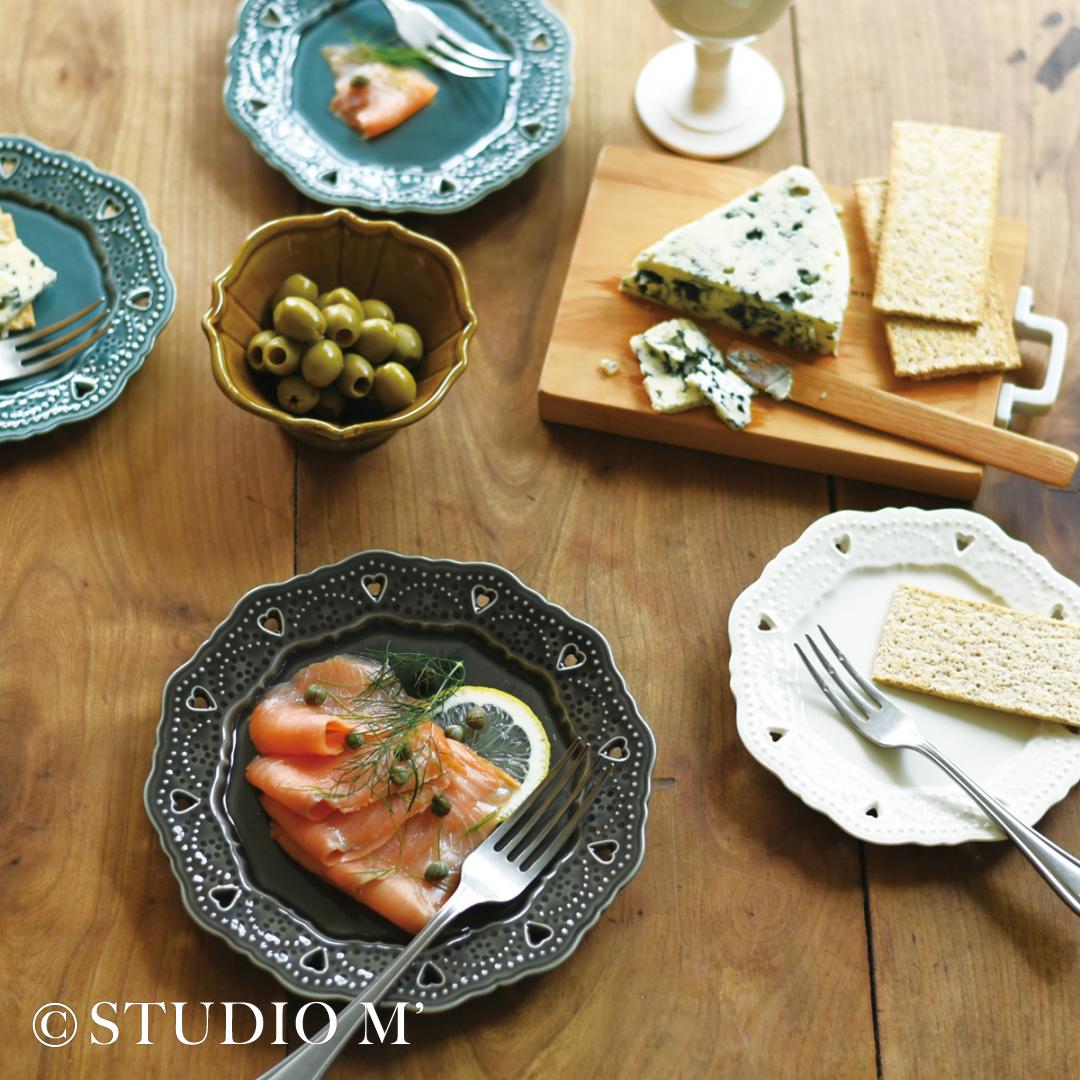 Studio M' | Crochet Hollow Round Plates - Green