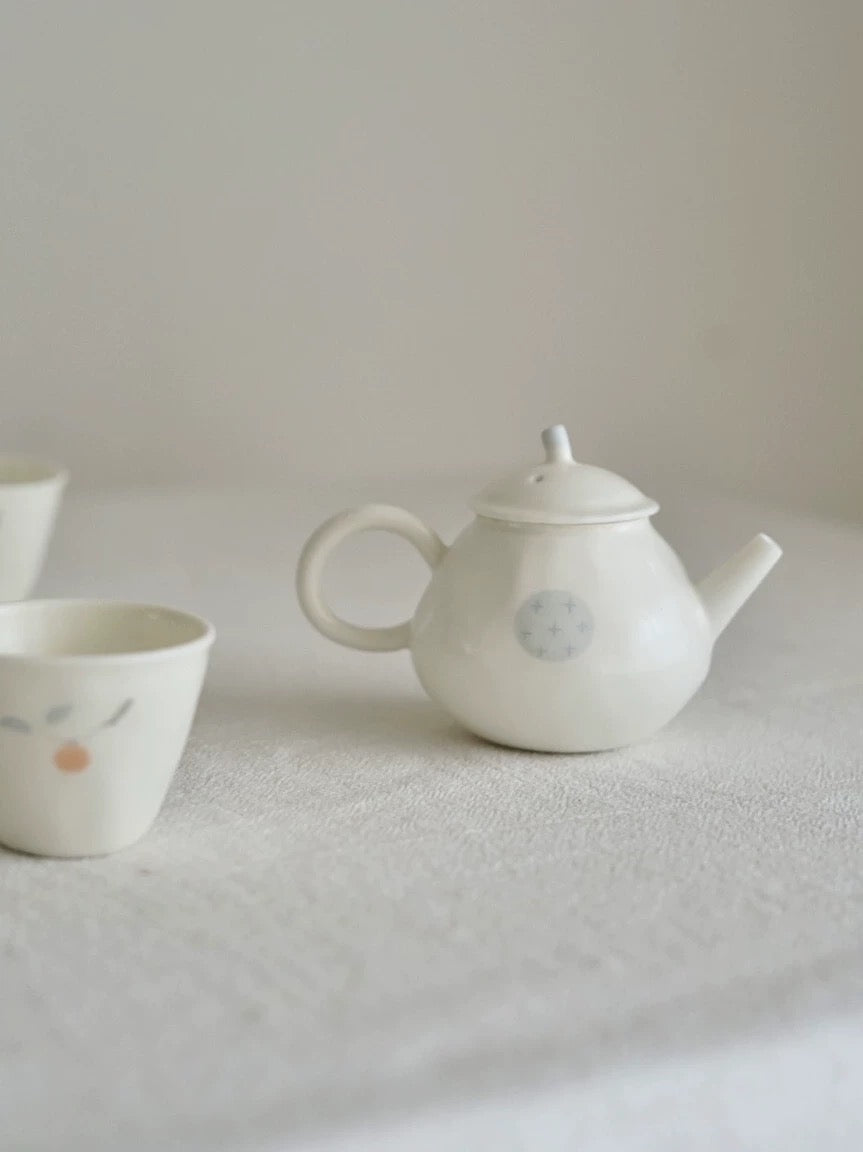 Jingdezhen | Lanting | Handmade Plum Fruit Teapot