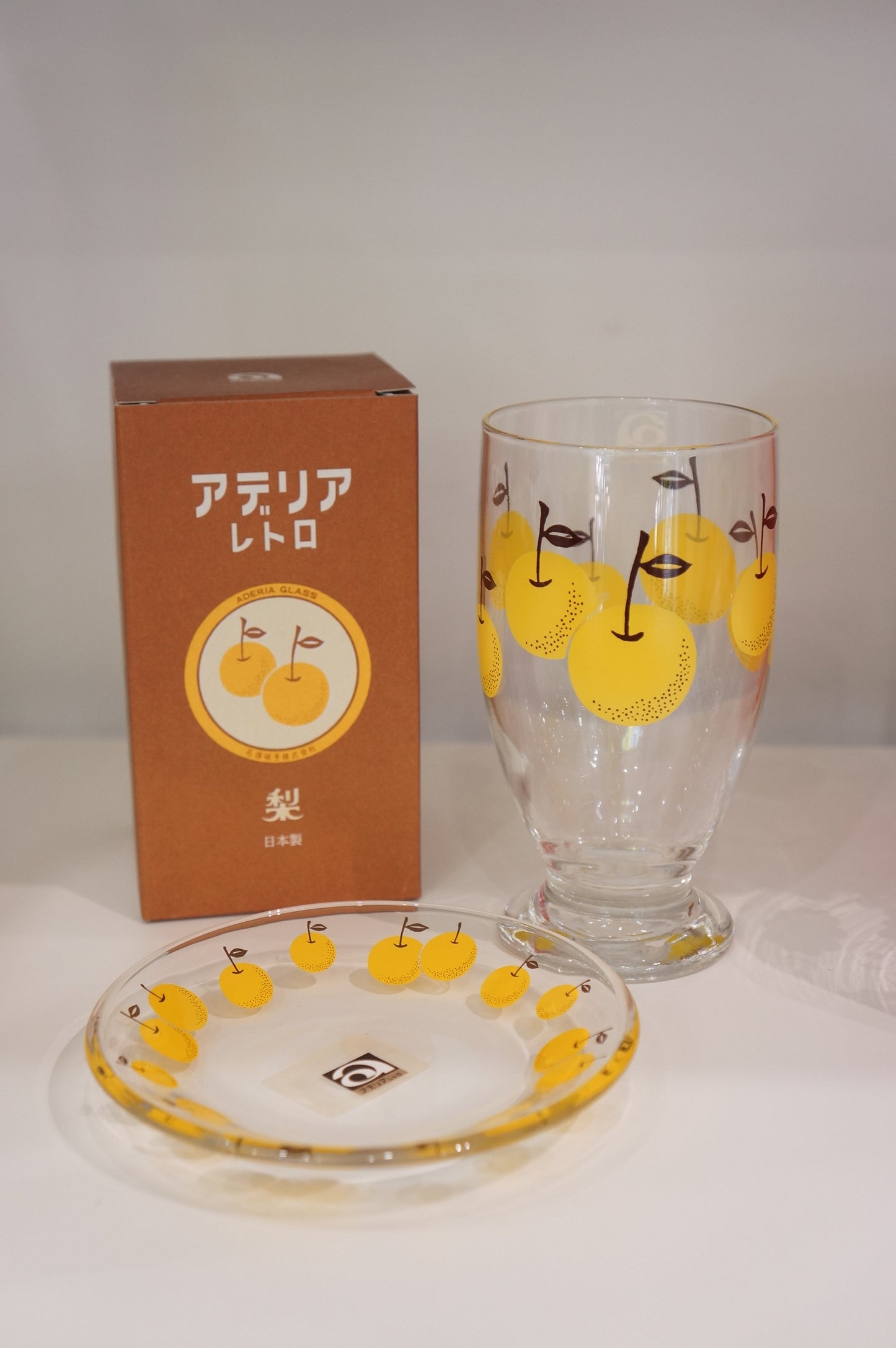 Aderia | Showa-era Retro Milkshake Cup with Saucer - Pears