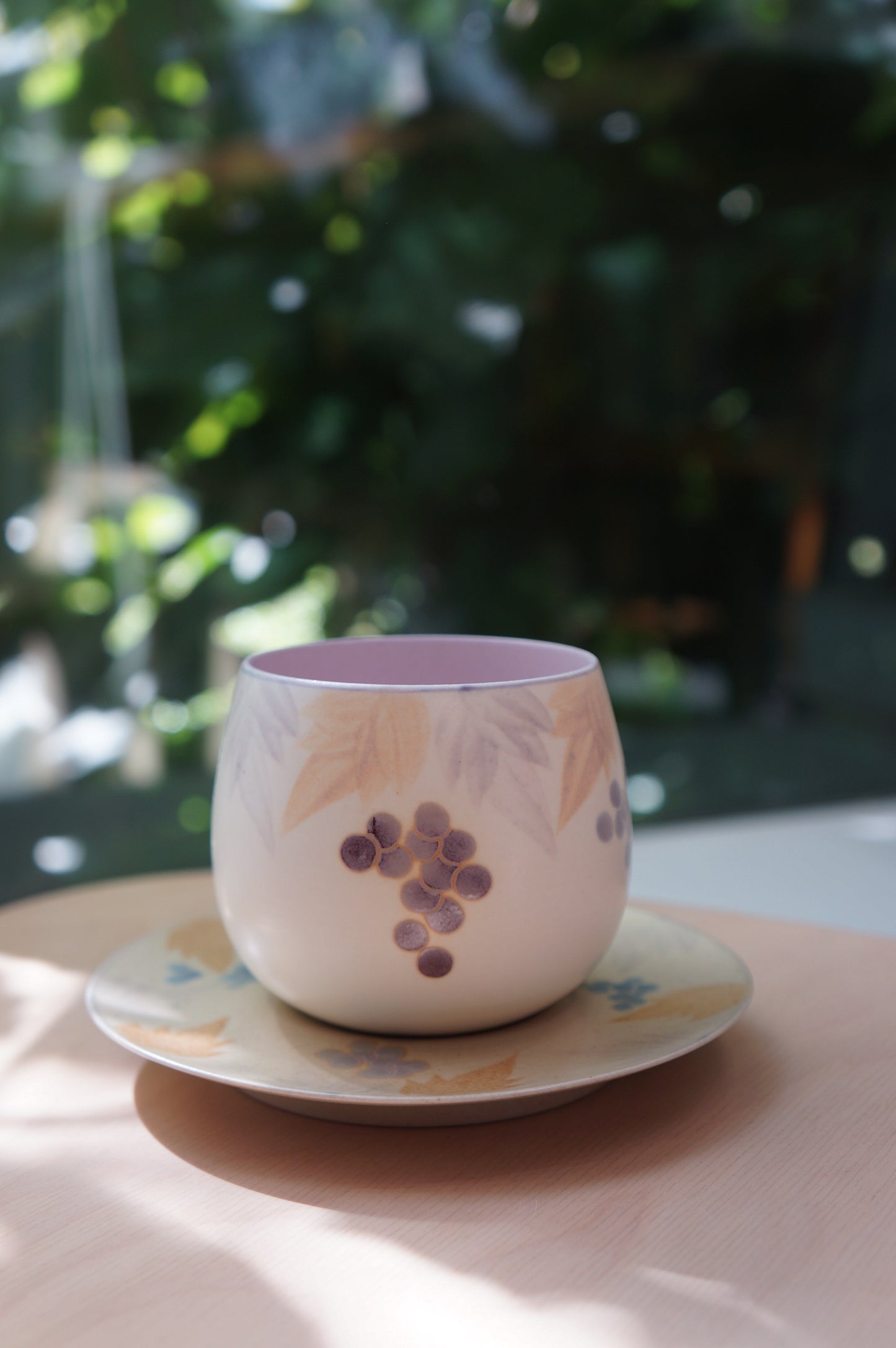 Jingdezhen | Sishuang | Grapes Egg Latte Cup & Saucer - Purple