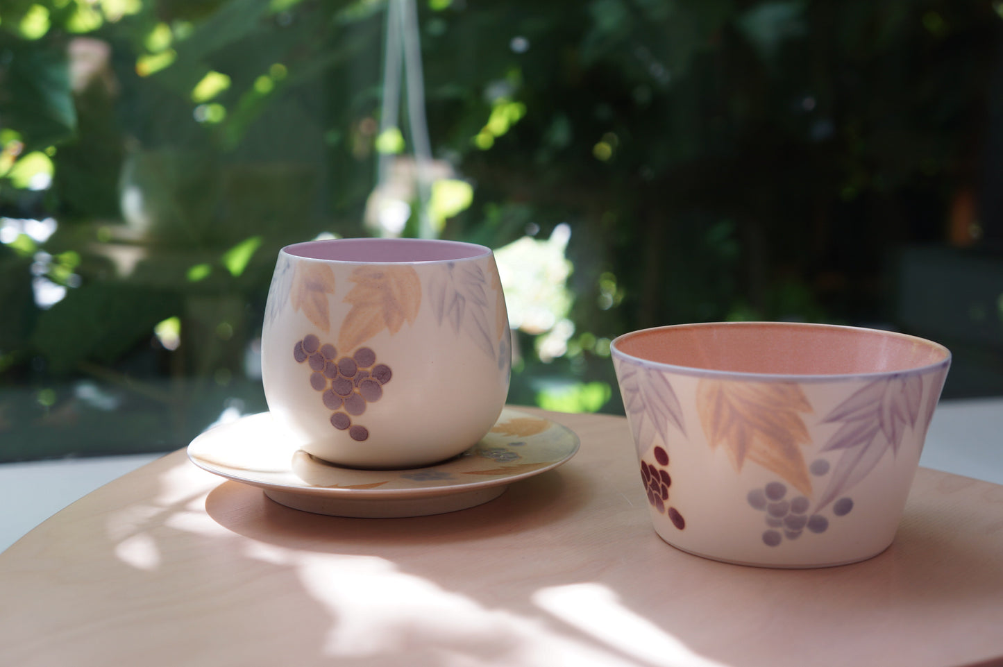 Jingdezhen | Sishuang | Grapes Egg Latte Cup & Saucer - Purple