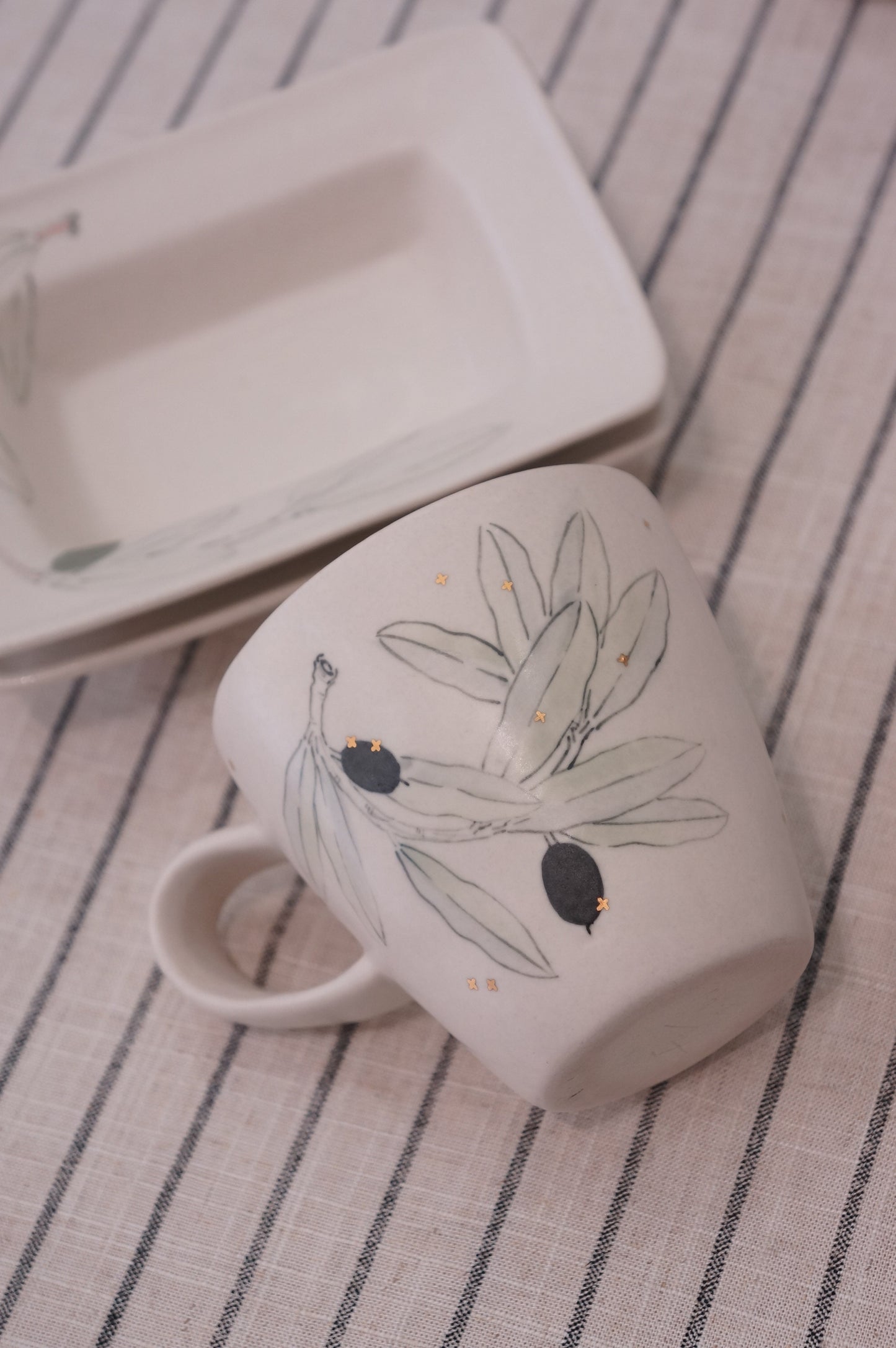 Jingdezhen | Fengying | Olive Style Mug