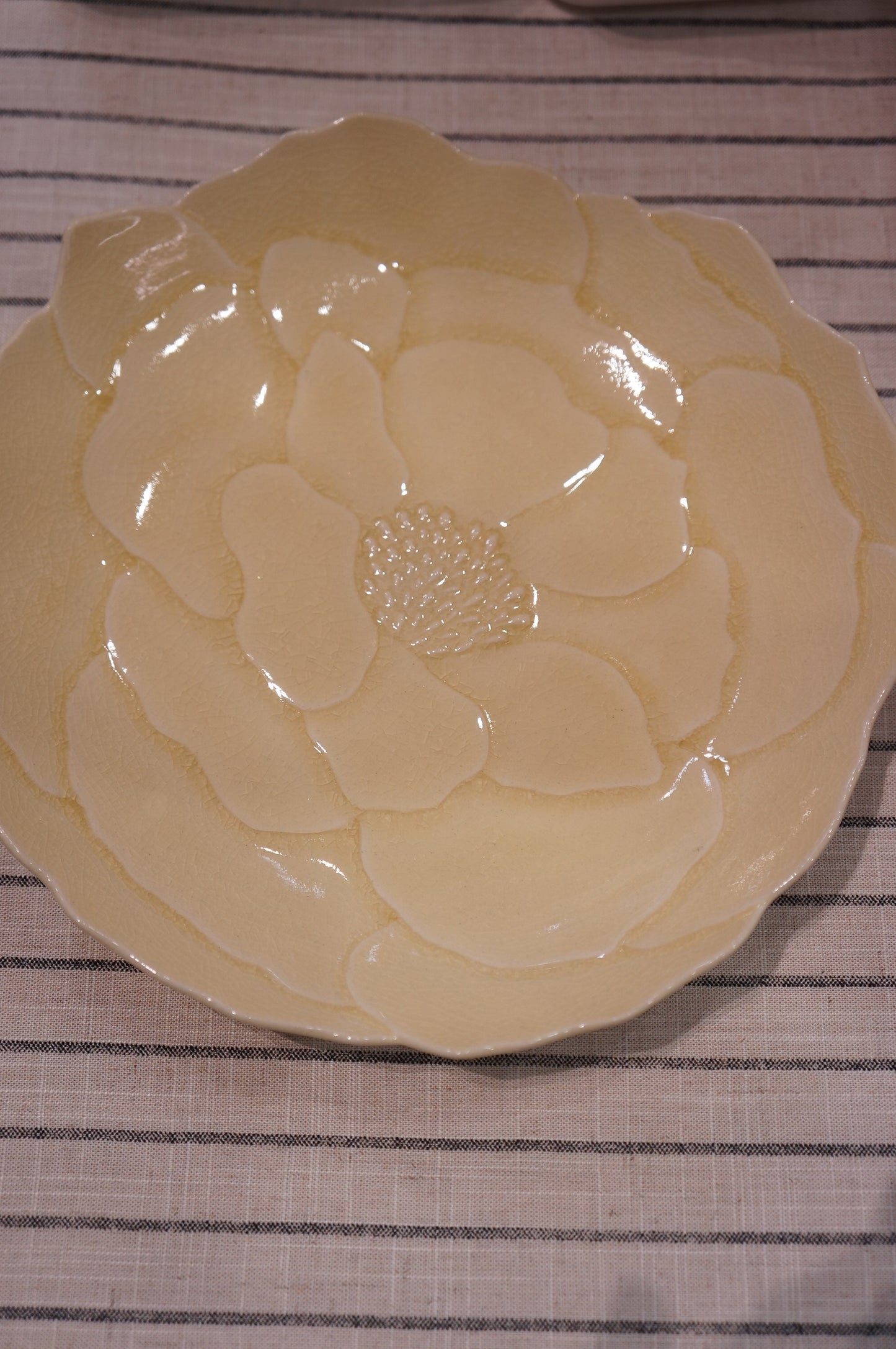 Seto Ware | Flower Plate - Large Yellow Peony