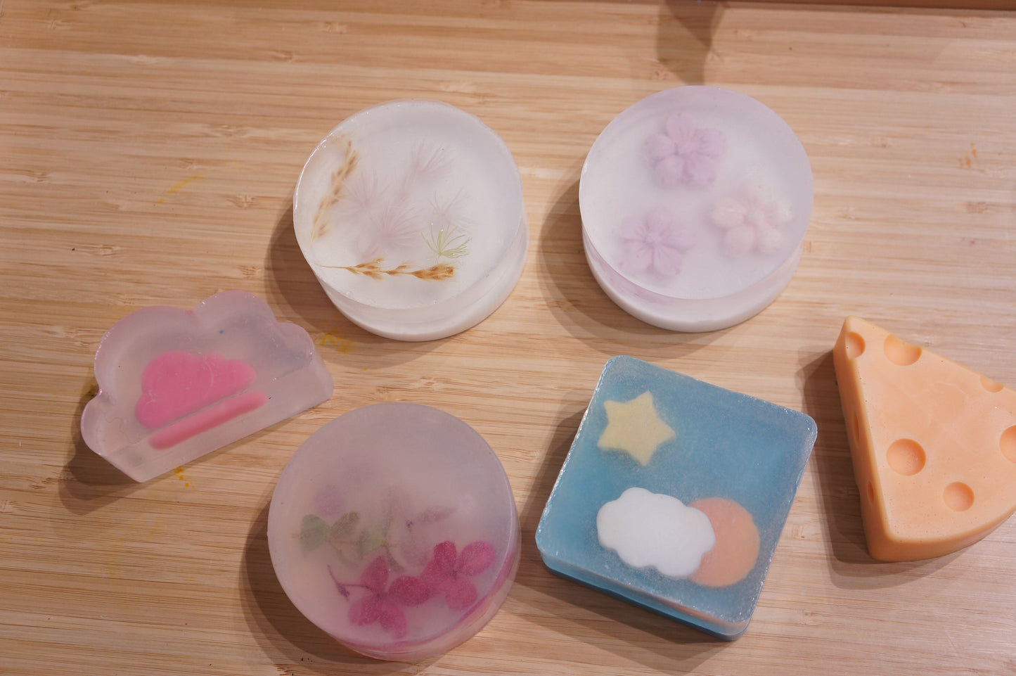 Melt & Pour Soap Workshop (click for more styles)