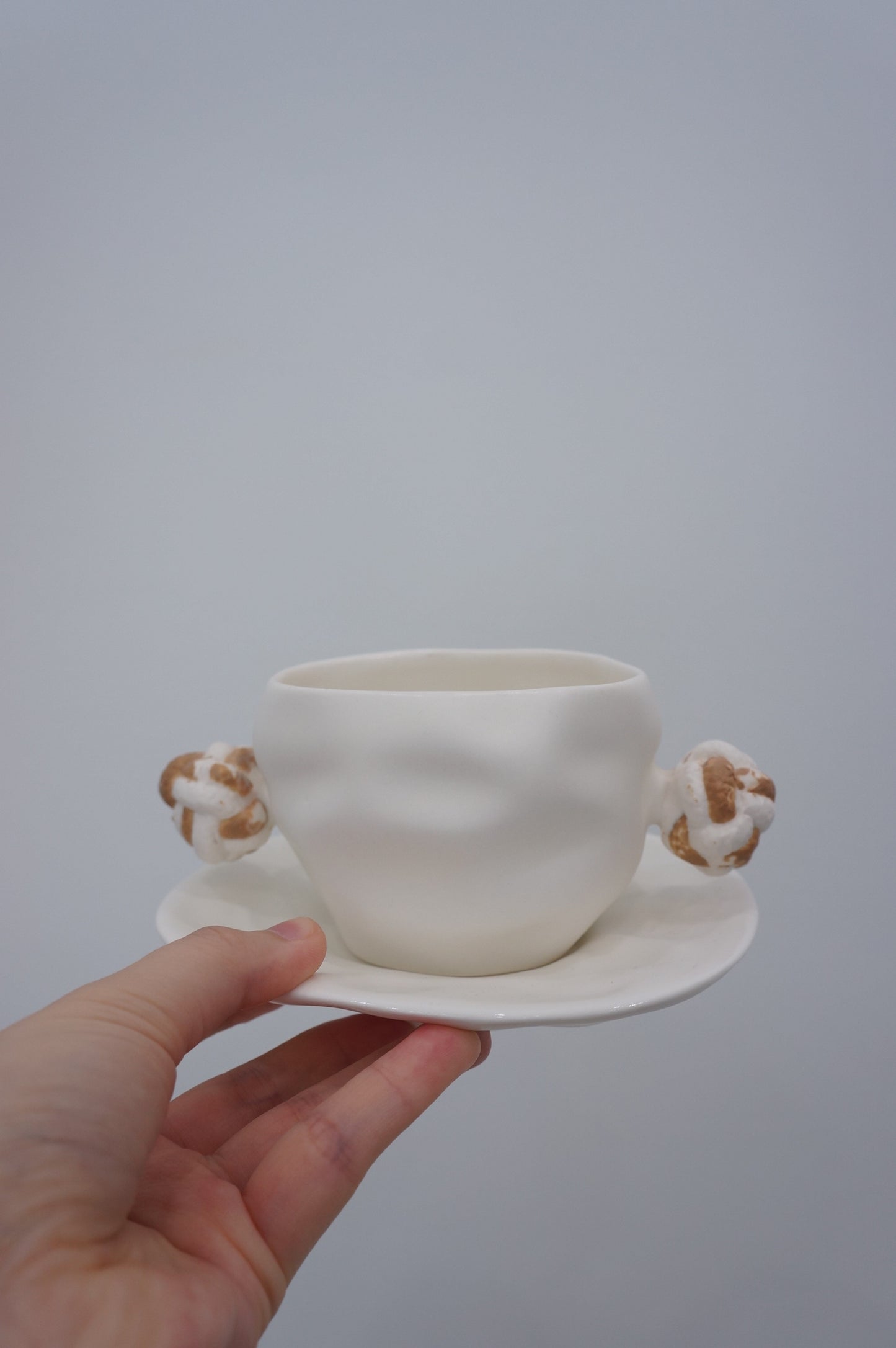 Jingdezhen | Gutou | Corrugation Double Ear Cup & Saucer