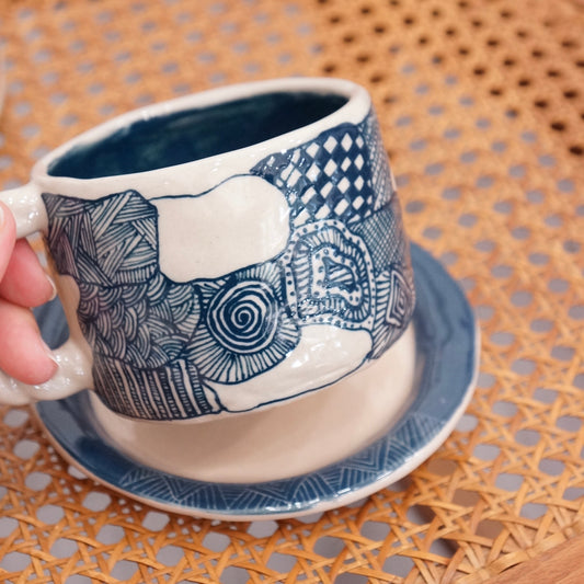 Jingdezhen | Gutou Conch Line Style Coffee Mug & Saucer Blue