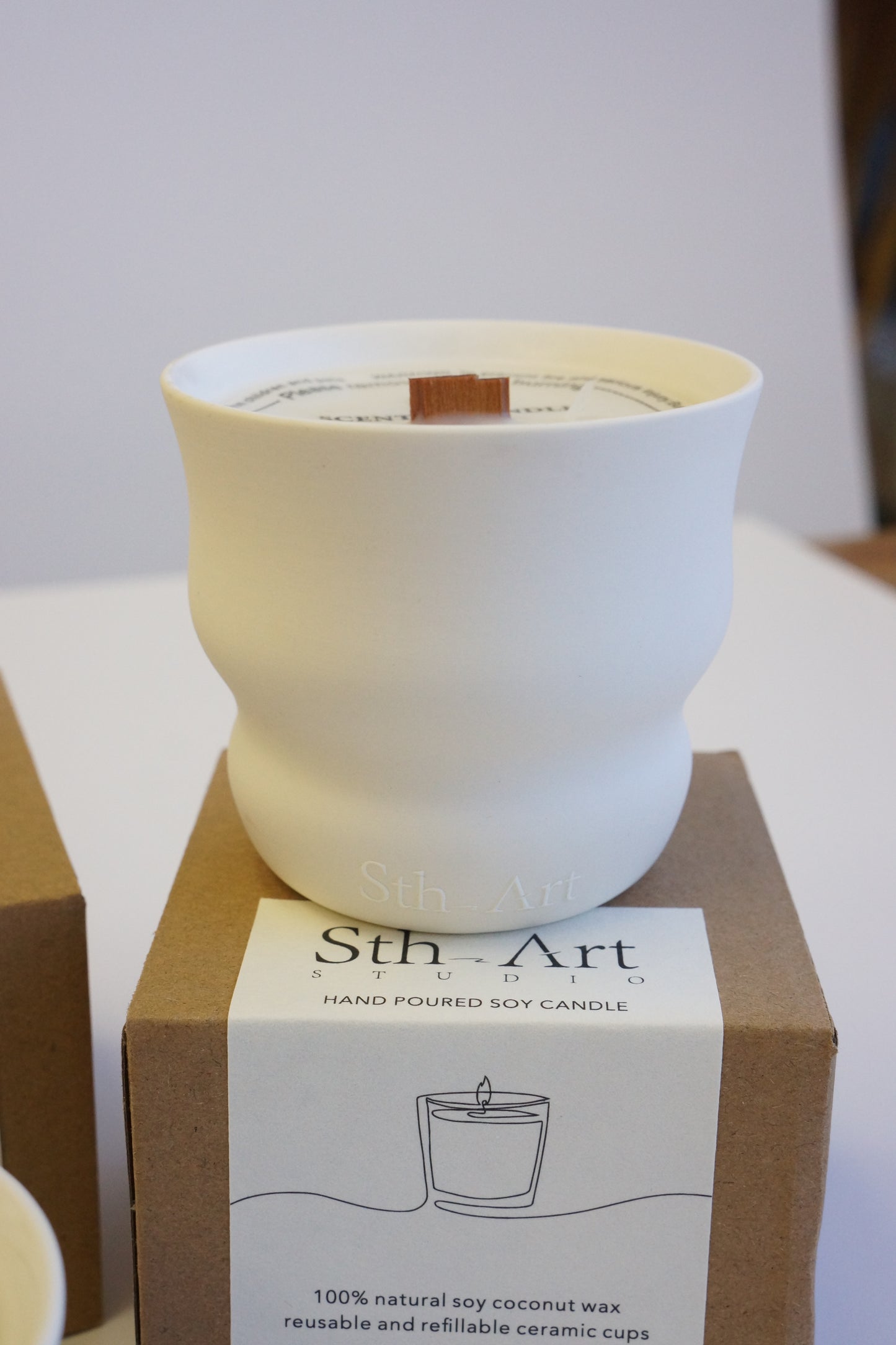 Hand-poured Contour Cup Scented Soy Candle