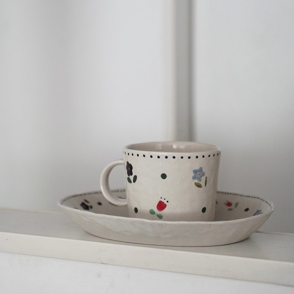 Qiuzishu | Handmade Flower Collection - Mug (Black Dots)