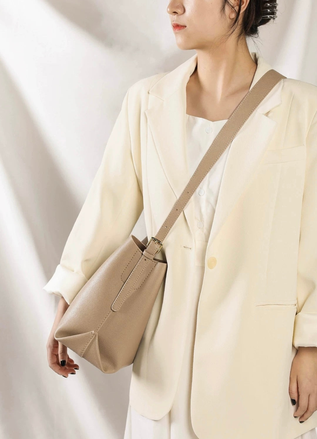 Carryall Bucket Tote Bag