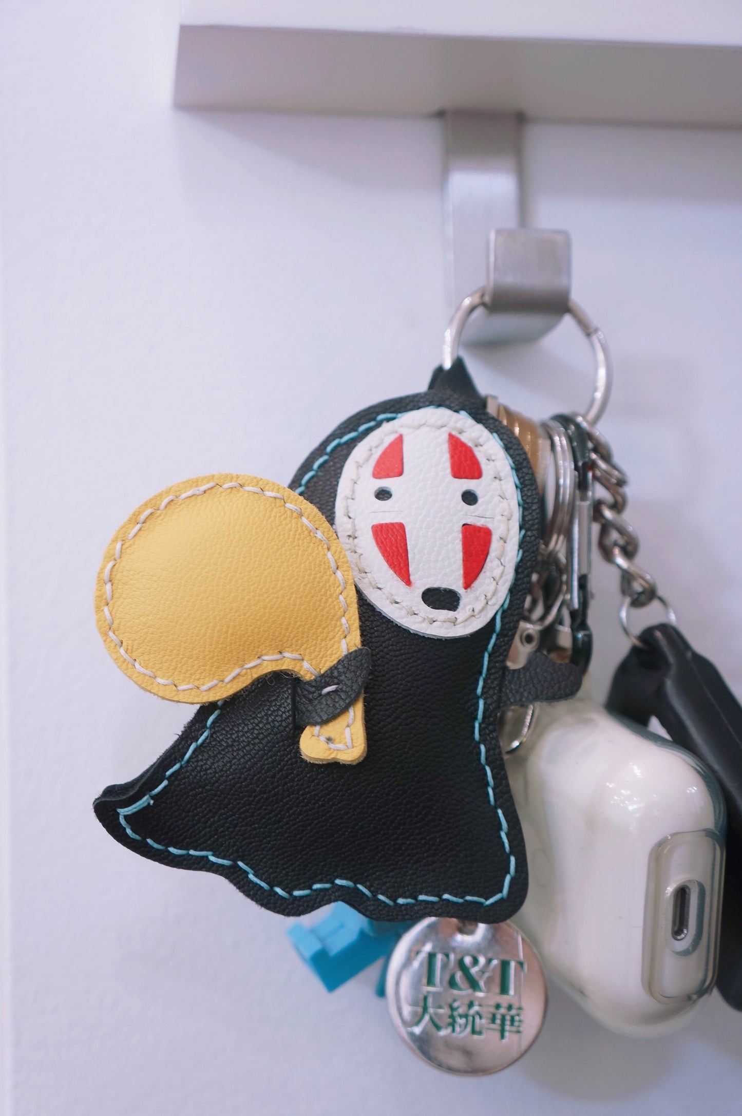 No-Face Bag Charm/Car Hanger