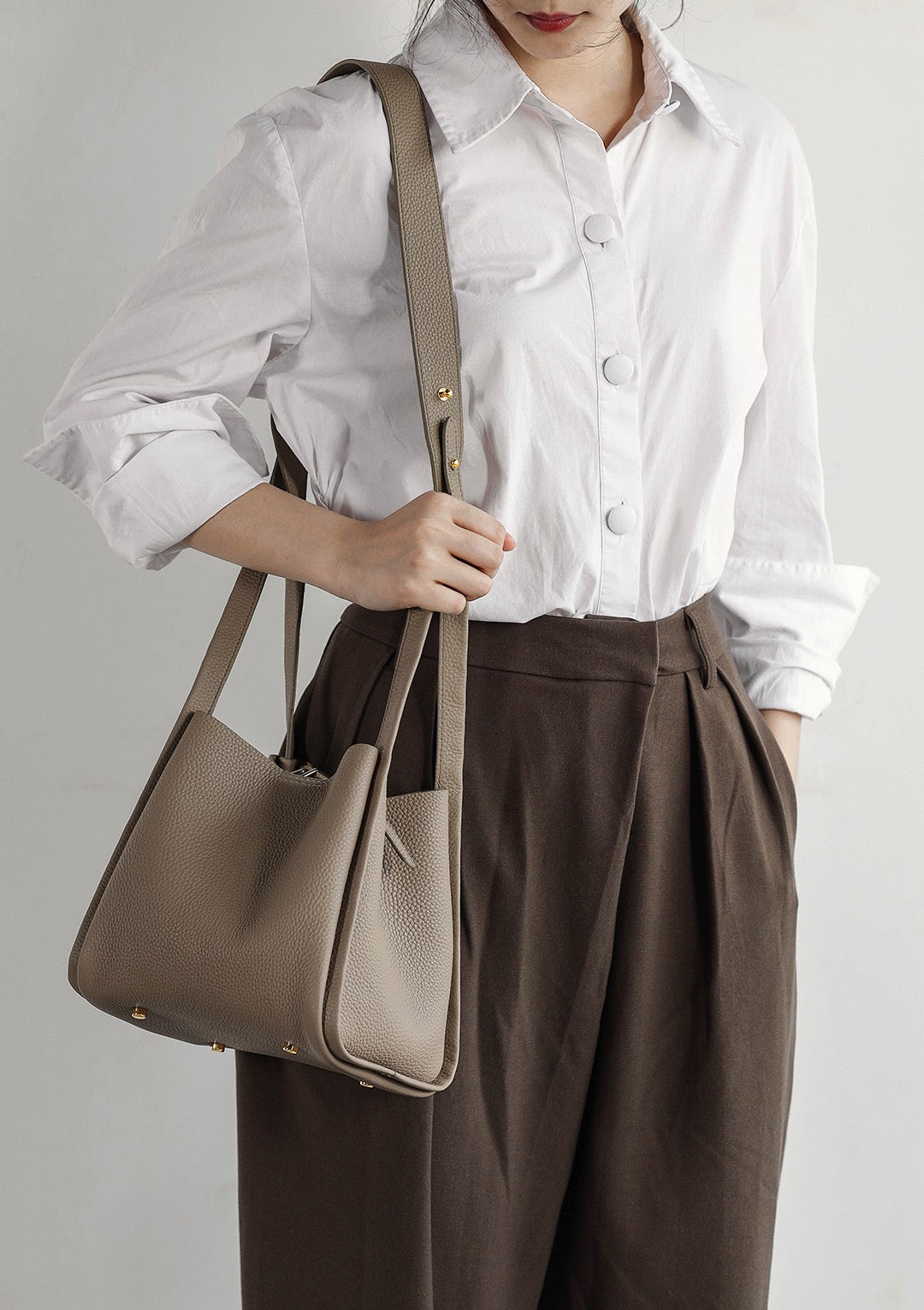 Signature Chic Bucket Bag