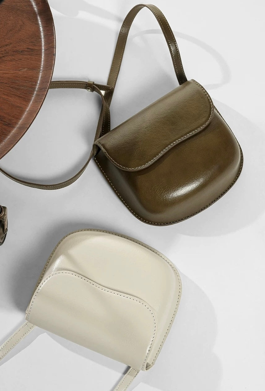 Round Edge Saddle Bag