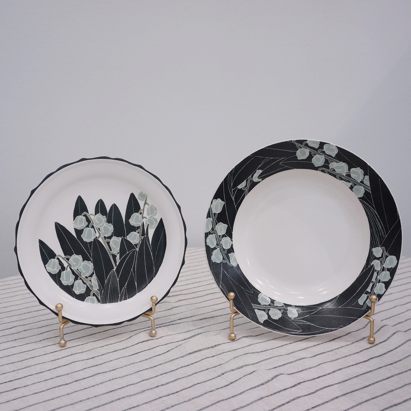 Jingdezhen | Xiaoxi | Handmade Lily of the Valley Collection - Round Plate