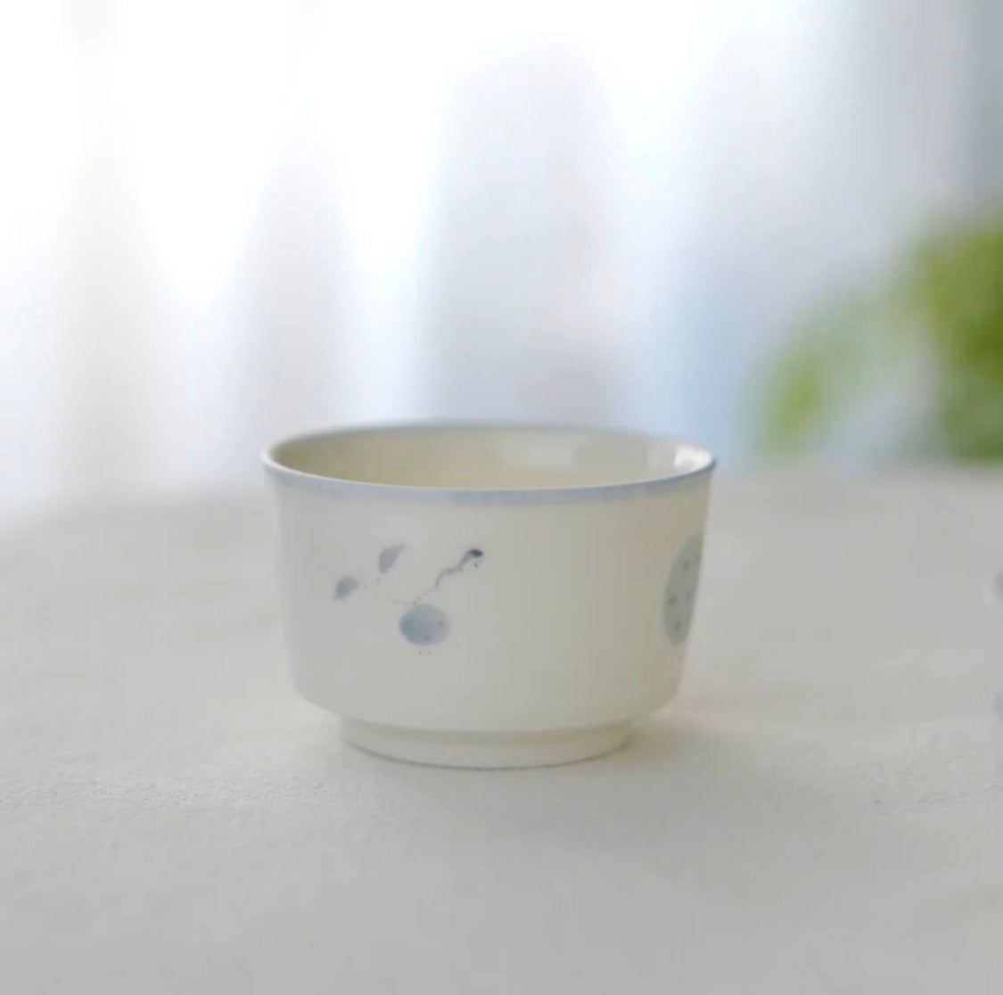 Jingdezhen | Lanting | Handmade White Mist Flower Tea Cup Round