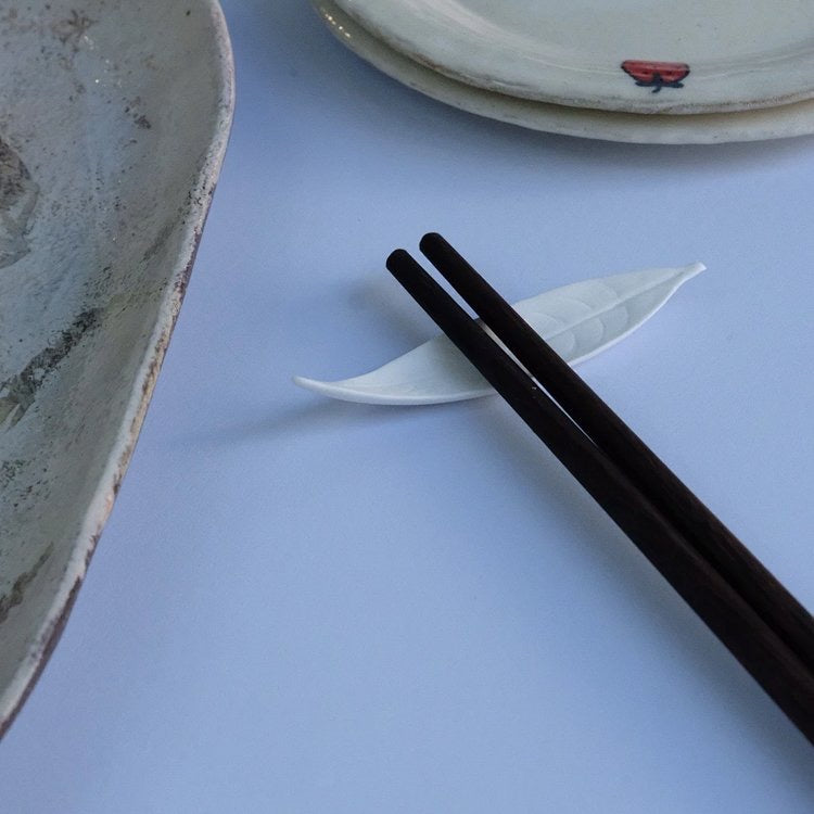 Willow Leaf Chopstick Rest