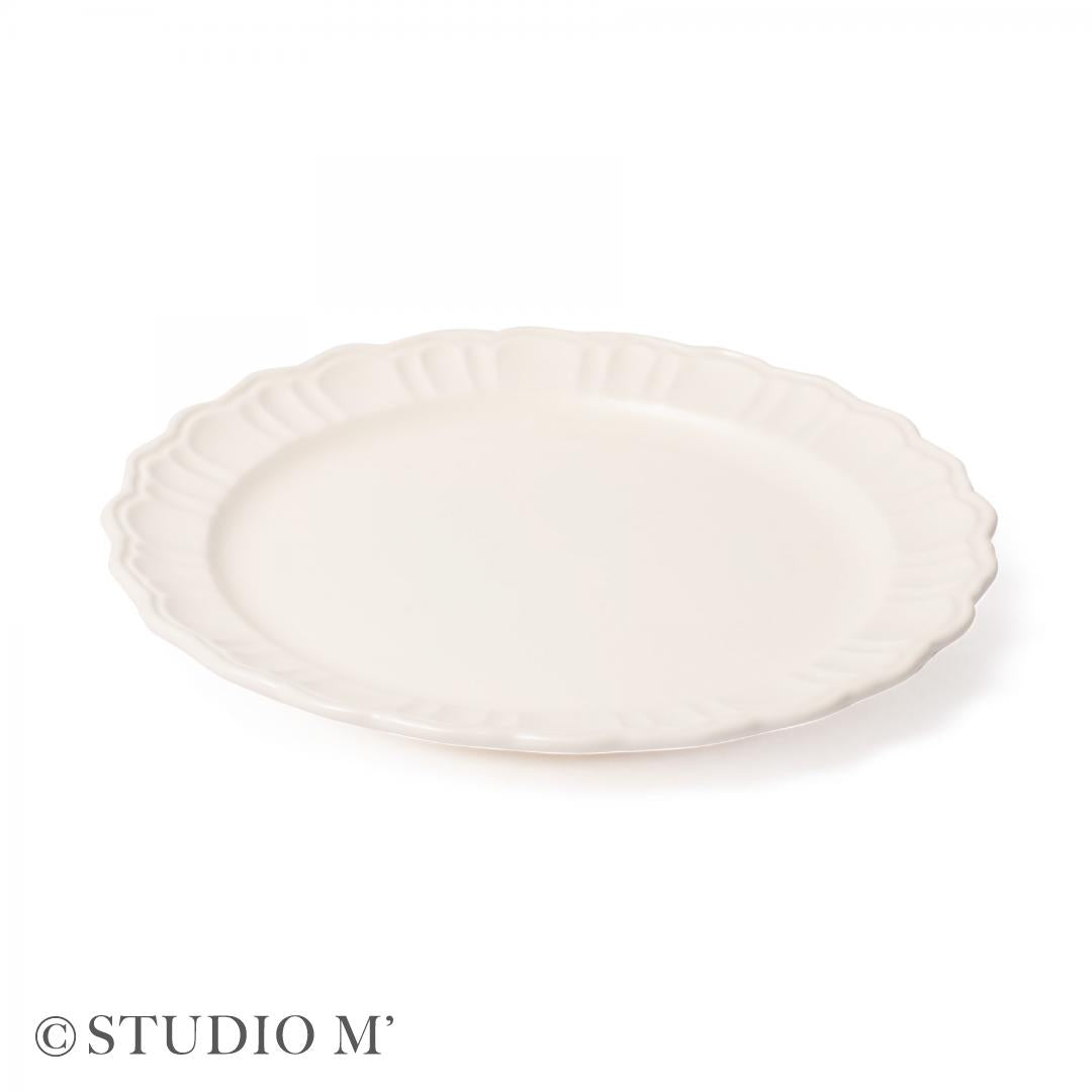 Studio M' | Pomponner Round Plates - White